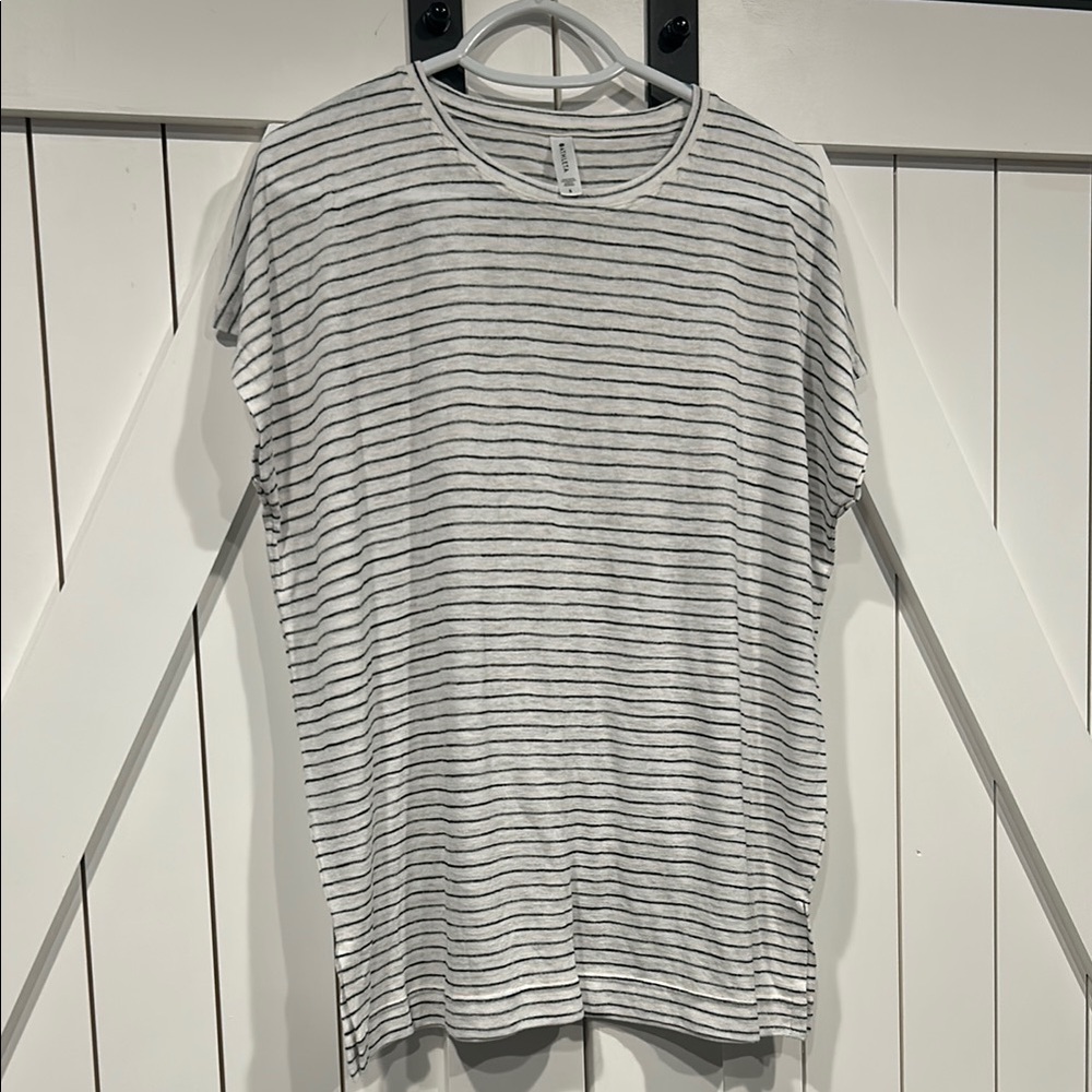 Athleta striped stratus cloud tee
